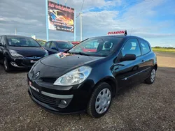 Renault CLIO III 1.2 16V 75CH EXPRESSION 3P