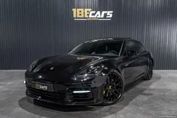 Porsche Panamera Sport Turismo 4 E-Hybrid Platinum Edition
