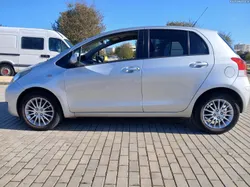 Toyota Yaris 1.3 VVTi (Negociável)