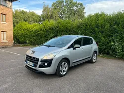 PEUGEOT 3008 Garantie 12 mois, (Financement possible) 1.6 HDi 16V 110cv FAP Premium