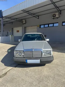Mercedes-Benz E 200 200D