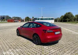 Tesla Model 3 Performance Tração Integral