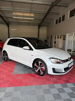VOLKSWAGEN GOLF 7 GTI PERF 230cv TOIT PANO/DCC/CAM/DYN