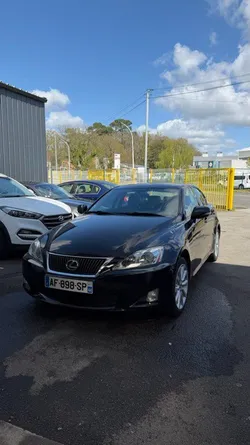 Lexus is220d 2.2 177ch