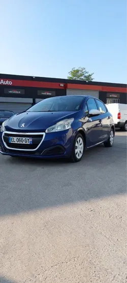 Peugeot 208 1.2 vti 82 ch
