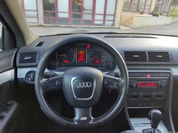 Audi A4 (A4)