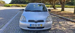 Toyota Yaris 1.0 5P Sol nacional com 154.800 km
