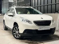 Peugeot 2008 Access / 1.6 HDI 92 ch / Clim / Entretiens à jours