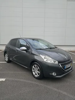 Peugeot 208 1.2 VTI Style 82cv
