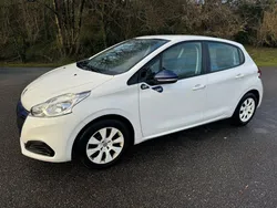 Peugeot 208 1.2 vti 68 cv like