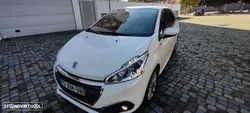 Peugeot 208 1.2 PureTech Signature