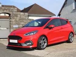Ford fiesta st ford fiesta st 1.5t ecoboost 200 cv bvm6 / ciel de toit etoile / suivi ford