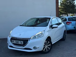 Peugeot 208 1,4 Hdi 68ch Automatique/ Palettes au volant/ écran multifonction média