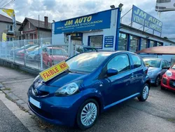 A saisir aygo essence 108.500kms clim possibilité garantie 12 / 24 / 36 mois
