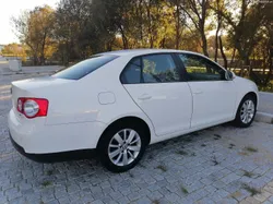 VW Jetta 1600 tdi 105 cv nacional c livro revisoes