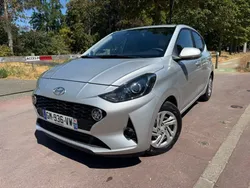 HYUNDAI I 10 1,0 67 cv - 2023 - 30 145km - BVA - Caméra - GARANTIE 6 MOIS - Historique complet - État neuf - CT vierge - En stock et disponible
