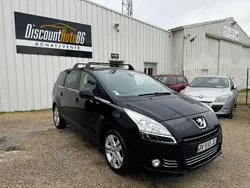 Peugeot 5008 1.6 e-HDi 112ch FAP BMP6 BLUE LION Série Spéciale Family 7pl