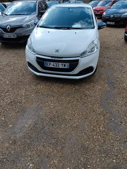 Peugeot 208 essence 5 portes