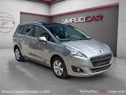 PEUGEOT 5008 1.6 BlueHDi 120ch BVM6 7 Places Style Toit Panoramique Garantie 12 mois