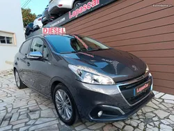 Peugeot 208 1.6 BUEHDI STYLE / GPS / NACIONAL