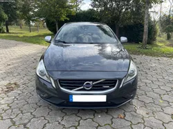 Volvo V60 D2 R Design GPS Jantes 18 Diesel