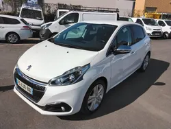 Peugeot 208 1.2 essence 110cv EAT6 ( Boîte auto ) allure