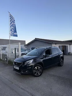 Peugeot 2008 1.6 BlueHDi 100ch Allure Business S&S ETG6 toit panoramique caméra de recul première main entretien peugeot distribution neuve tva récupérable prix ht : 12 075 garantie 6 mois