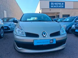 Renault Clio 3 Phase 1 Expression 1,2 16V 75 Chx 1er Main