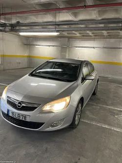 Opel Astra J