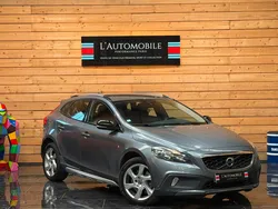 VOLVO V40 D3 CROSS COUNTRY 150ch Summum