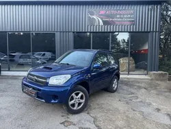 TOYOTA RAV 4 115ch D-4D VX 3 portes / distribution, entretien neuf /reprise possible