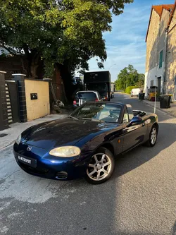 Magnifique MAZDA MX-5