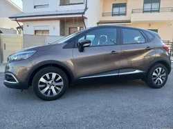 Renault Captur 0.9TCE FAMILIAR C/NOVO IMPECAVEL