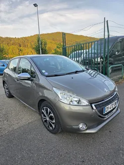 Peugeot 208 1.2 VTi 82cv