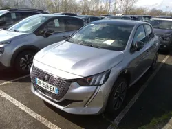 Peugeot 208 e-208 136ch GT