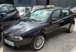 ALFA ROMÉO 147 Ph2 1.9 JTDM 120 cv 5 Portes Embrayage/Batterie/Pneus et Révision Neuves « GARANTIE + 12 MOIS »