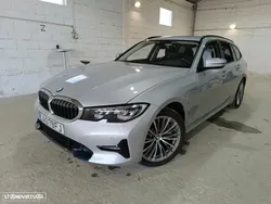 BMW 330 e Touring Auto