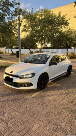 VW Scirocco 1.4TSFi 160cv DSG bom estado
