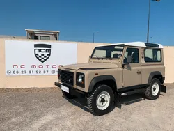 Land Rover Defender 90 2.5 Td5 122 cv Libyan Sand (150 exemplaires dans le monde) - Matching Number, 43 200 km d'origine, 2nd main, Clim, Vitres avant électriques..