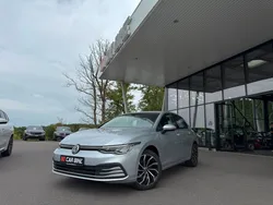 VW Golf 8 2.0 TDI 116ch Life DSG7 Garantie 6 ans Suivi VW Volant Chauffant Sièges chauffants Carplay Feux LED GPS ACC 16P 425/mois