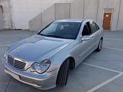 Mercedes-Benz C 200 Como novo