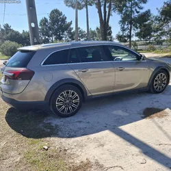 Opel Insignia Tourer Nacional 170 cv