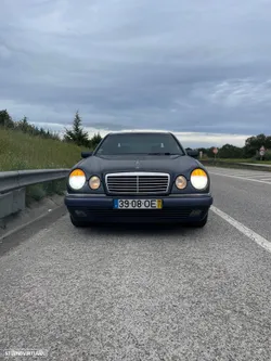 Mercedes-Benz E 220 D Elegance