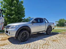 Mitsubishi L200 2.4 DI-D Club Intense Sport Strakar 4WD