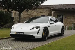 Porsche Taycan 4S