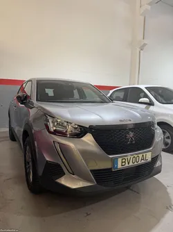 Peugeot 2008 1.2  PureTech Allure EAT8