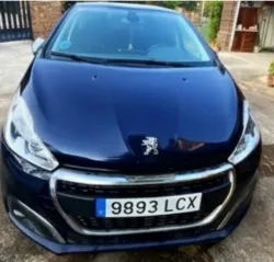 PEUGEOT 208 1.2 PureTech S&S Signature 82