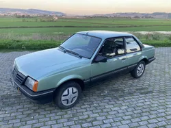 Opel Ascona C 1.6 SR