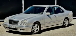 Superbe Classe E.200 Kompressor W210 / Km Certifié / Suivi d'Entretien