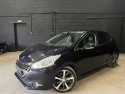 Peugeot 208 Feline / Toit Panoramique